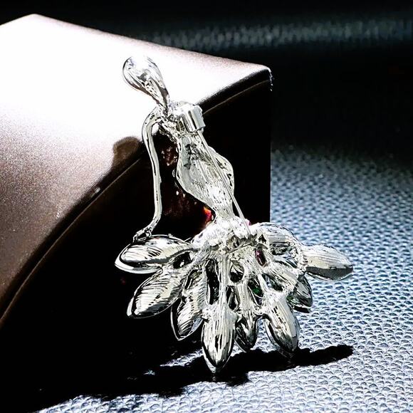 Brooch Lady Turquoise Blue  & Silver Pin - Picture 2 of 4